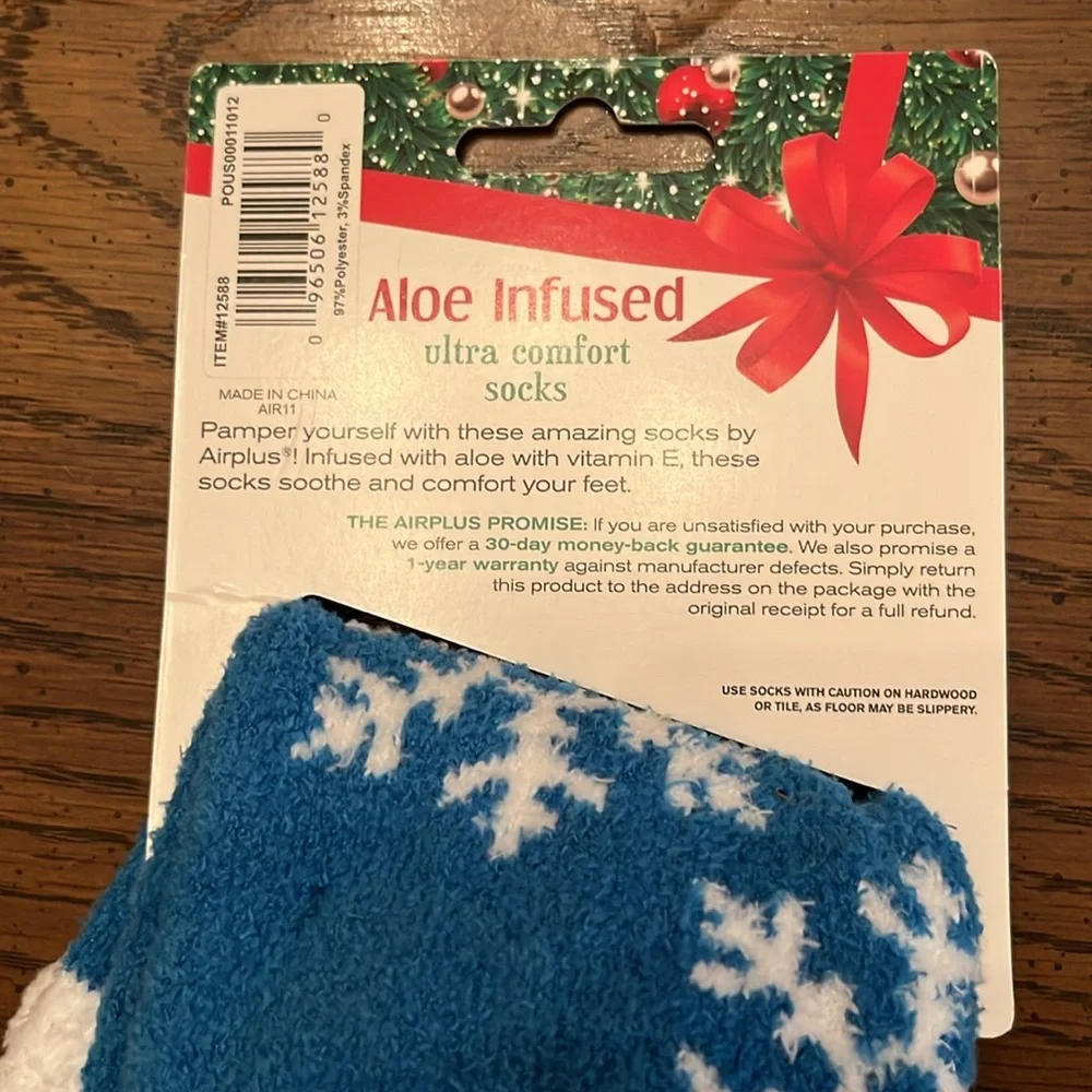 Air‎ Plus aloe infused socks, NWOT